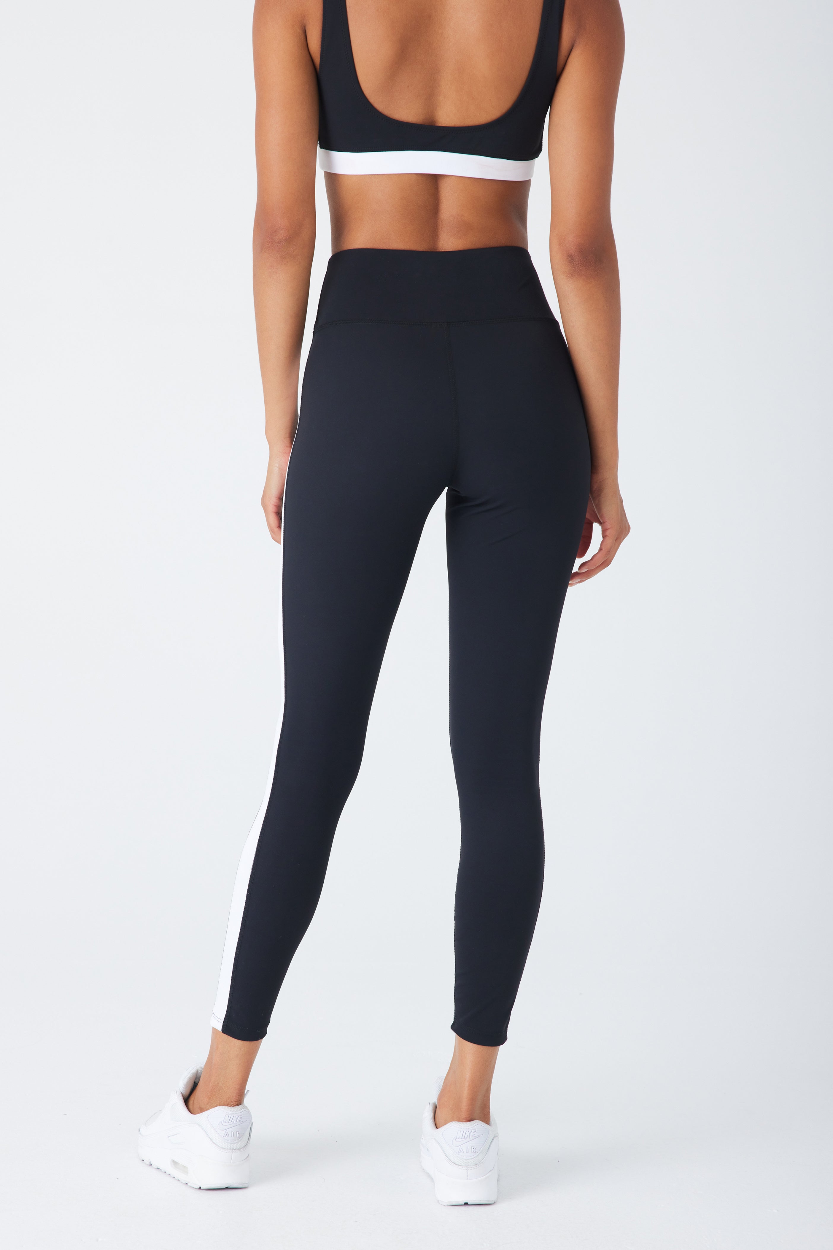 CORA SPORT LEGGING BLACK & WHITE